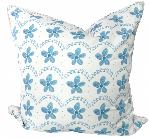 24x24 Alexandra in Sea Pillow w/ Insert- Blush Piping