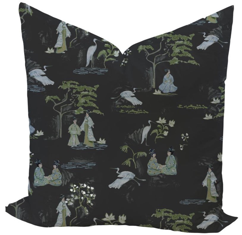 Bettie Mini in Night Pillow